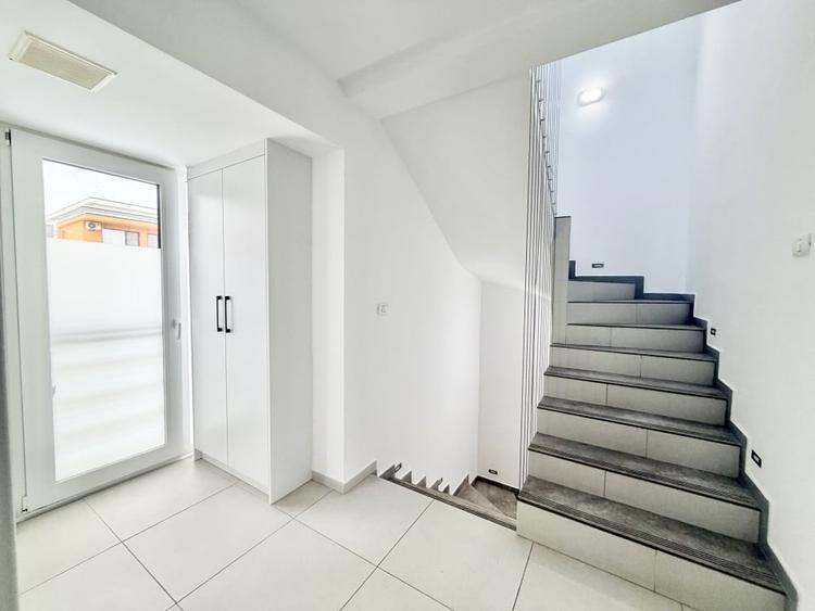 Penthouse pe 3 nivele- 112 mp utili si teren de 150 mp + terasa de 30 mp- Giroc - 16