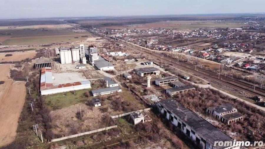 Spatii industriale , teren ,silozuri si Fabrica de nutret pentru animale Peris - 1