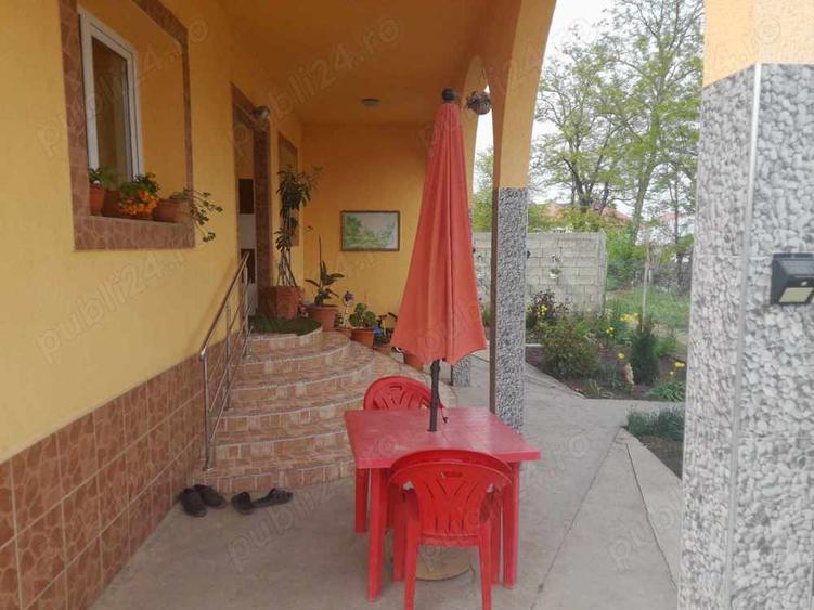 Vand casa in centru Loc Belcesti jud Ia?i - 1