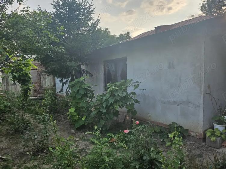 Casa de vanzare + teren ieftina - 9