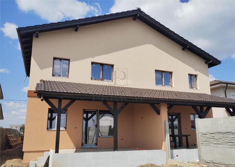 Duplex mare - Mosnita Noua - in spate la Kaufland - toate ut