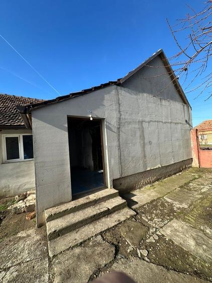 Vand casa in Sofronea la 7 km de Arad la pret de garsoniera! - 6