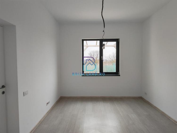 Gulia, casa Parter, suprafata 107mp, 4 camere, doua bai, teren 340mp - 11