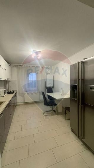 Apartament cu 4 camere de închiriat în zona Sarari - 7