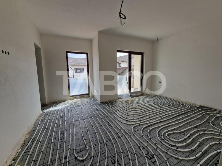 Casa individuala de vanzare cu teren, terasa, garaj si curte Selimbar - 22