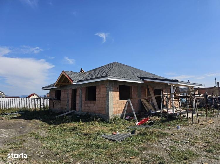 Casă în zona Hărman, cod 8111 - 3