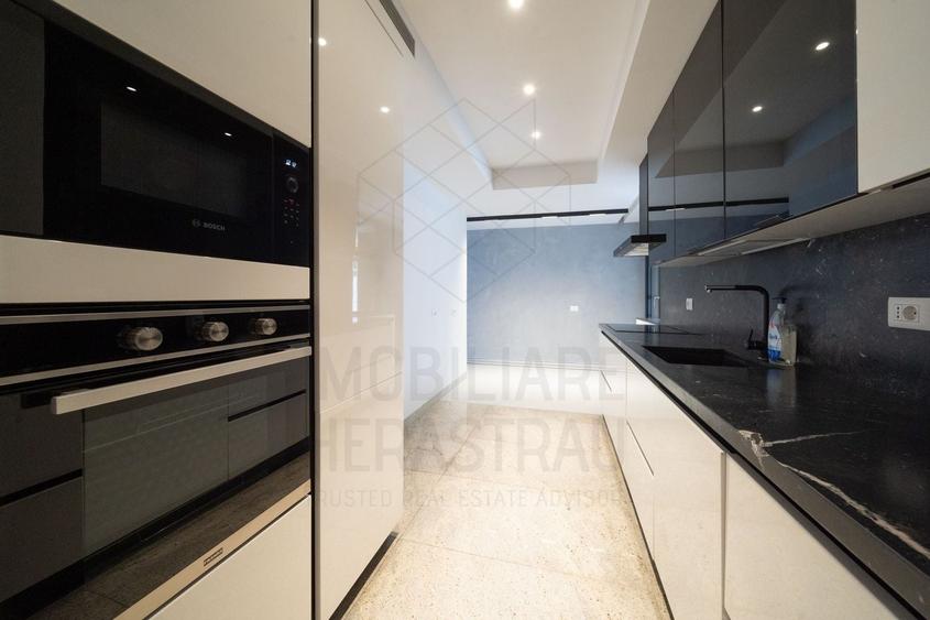 Apartament cu 3 camere semidecomandat, mobilat în Floreasca
