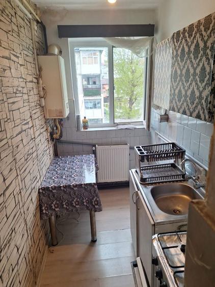 Inchiriez apartament 2 camere micro 6 - 4