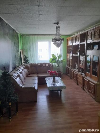 Vand apartament 3 camere