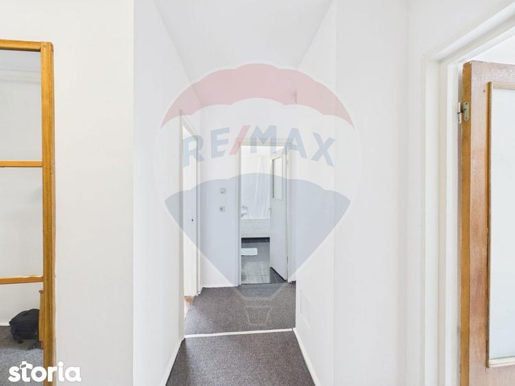 Apartament cu 3 camere, mobilat în Central