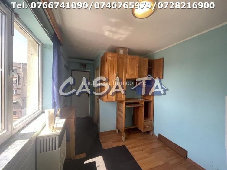 Garsoniera Confort II, Etaj 3, Strada Lotrului