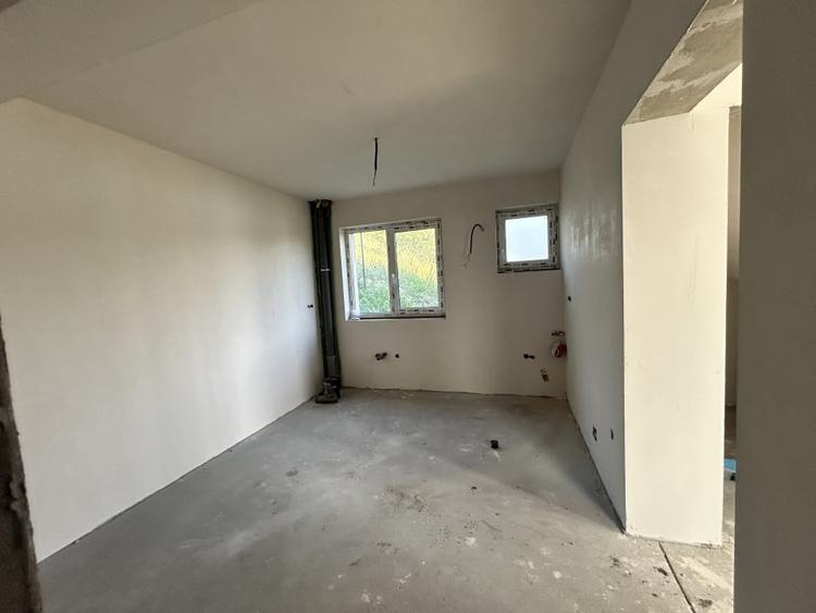 Casa individuala de vanzare Chinteni Lac 180mp utili plus 250mp teren - 10