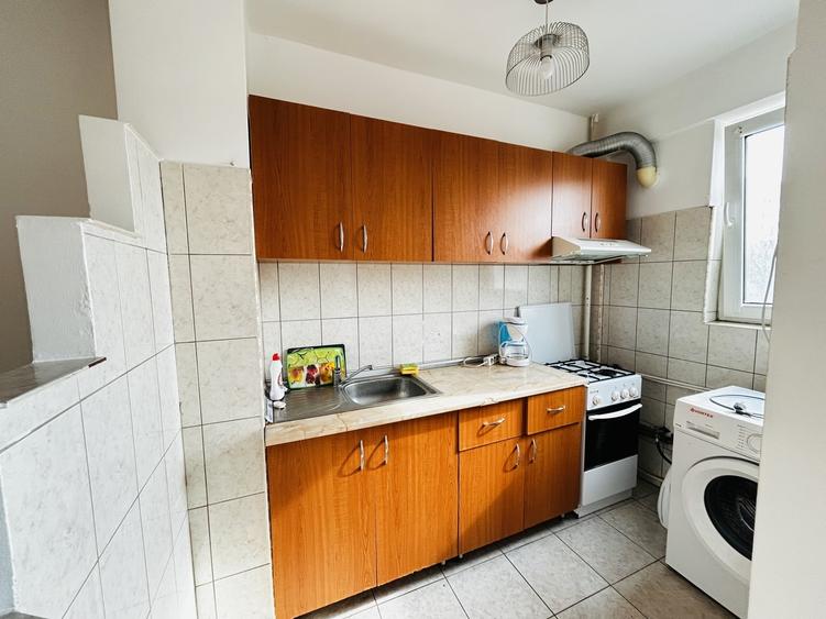 Titan -Costin Georgian 5 min metrou Inchiriere Garsoniera - 4