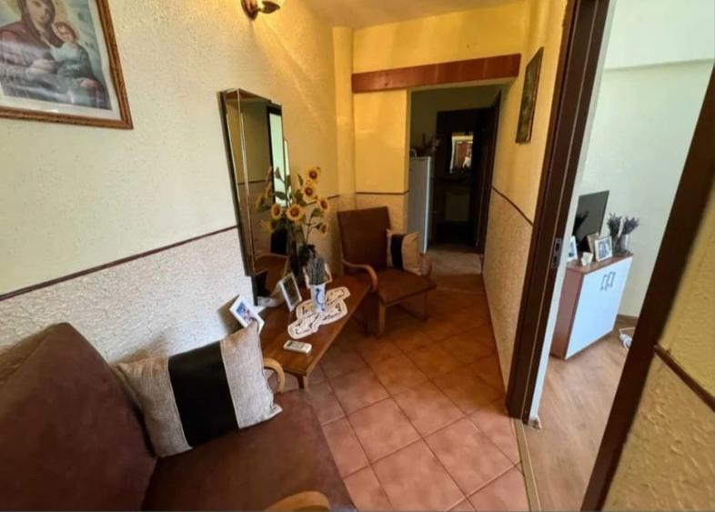 Apartament (coleg de apartament) - 1