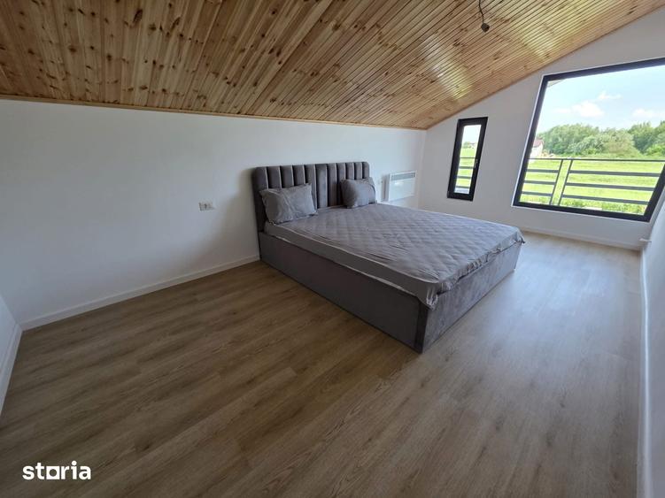 Casă cu 4 camere cu Teren 500 Mp în Domnești