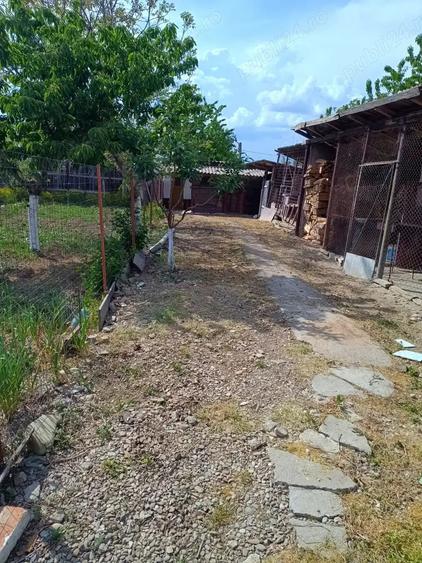 Vand casa cu dependin?e ?i loc de 850mp - 4