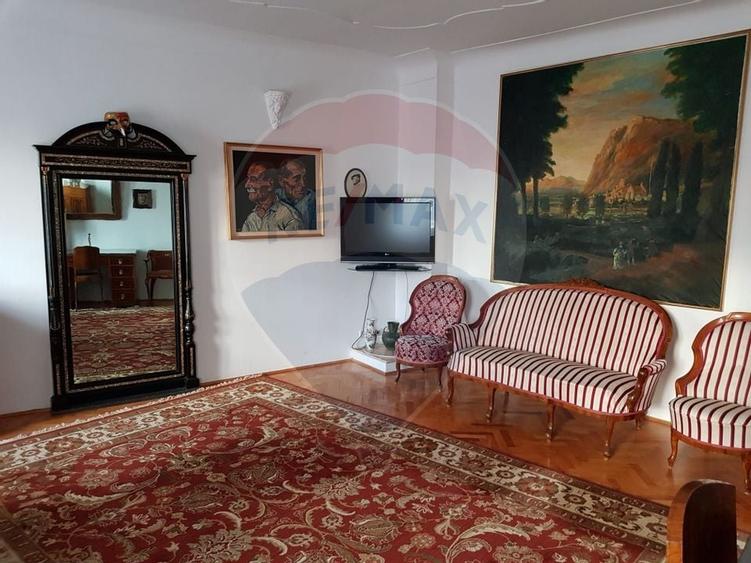 Apartament cu 3 camere de vanzare pe Str.Tribunei - 1