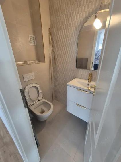 Apartament 3 camere, 100 mp, Centru, Nou Amenajat, Etaj 5/8 - 5