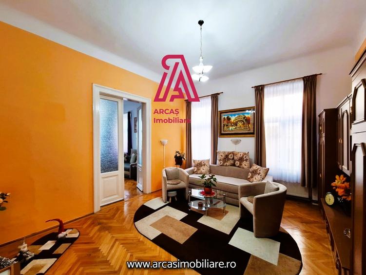 Casa individuala de vanzare cu 3 apartamente-Centrul Istoric Sibiu! - 2