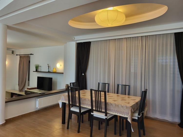 Dimineți pe ponton, seri la piscină – viața la Snagov. - 13