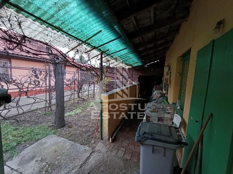 Casa alipita cu teren, necesita renovari, situata in zona Freidorf. - 1