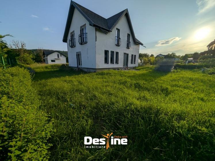 Dobrovăț - Casă la Roșu P+1+Pod 129 mp Utili 1000 mp Teren - 3