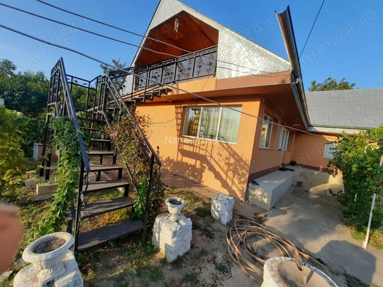 Casa Zorleni, 4 camere 130 mp + anexe, curte 1800 mp