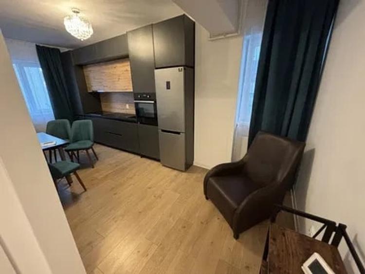 Apartament cu 2 camere decomandat, mobilat în Florești