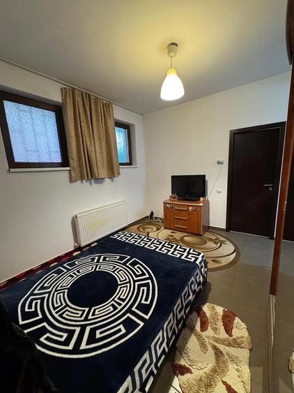 proprietar vand garsoniera sector 5 - 10