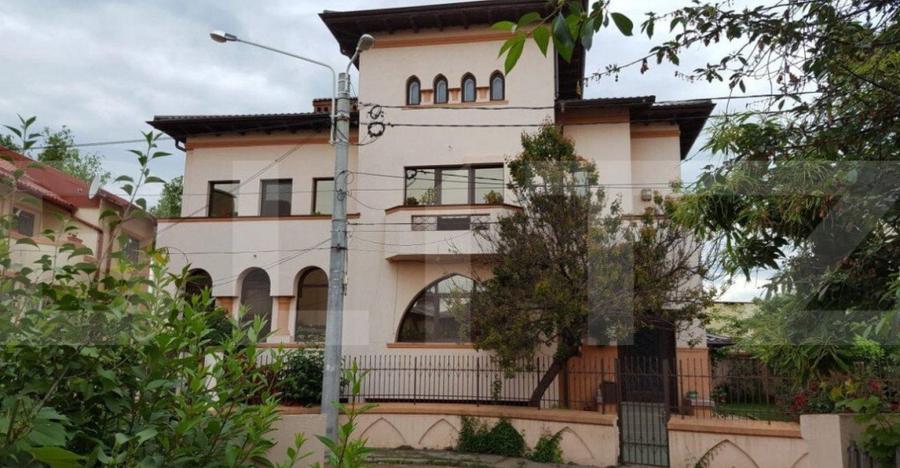 Vila cu 11 camere, 450 mp, teren cu 620 mp, 2 locuri de parc - 4