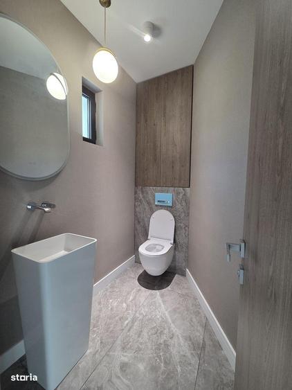 Vila cu arhitectura futurista si design avangardist la Cheie - 2