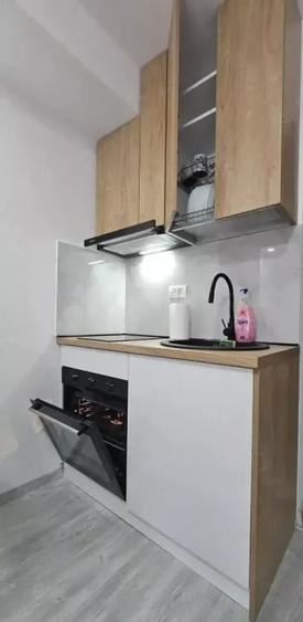 Garsonieră de închiriat | Metrou 1 Decembrie - 8