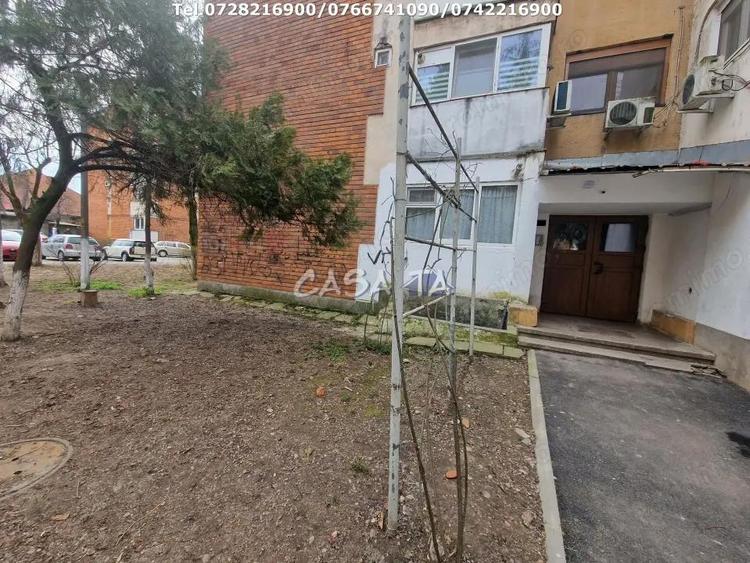 Apartament 3 camere, situat in Targu Jiu, Str. Nicolae Balcescu - 94000 Euro - 4