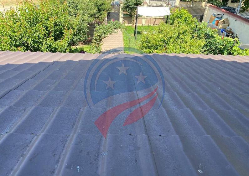 CASA DEOSEBITA APROAPE DE PROMENADA IN EUROCARTIER - 5