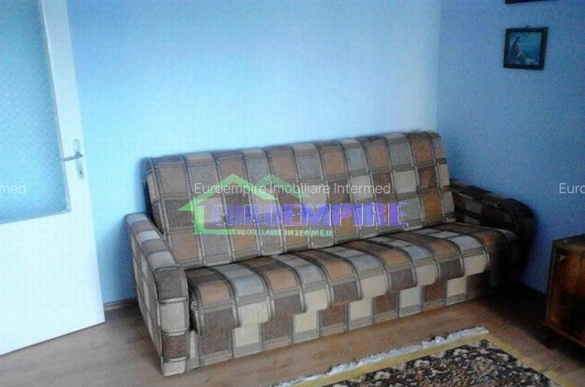 Apartament 2 camere de vanzare zona KM 5, CENTRALA GAZ