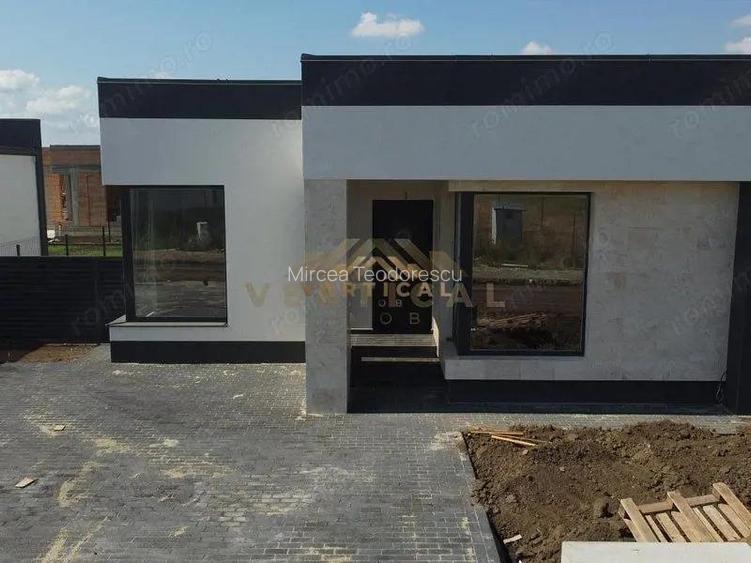 Casa Parter cu 4 camere, comuna Berceni