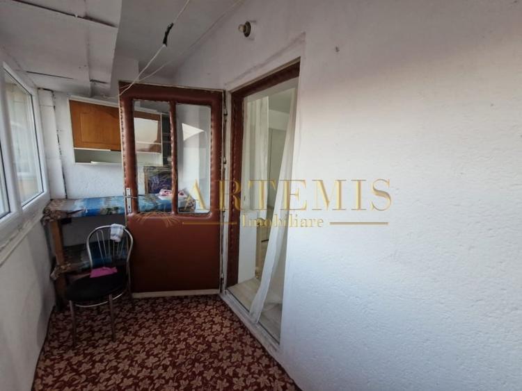 Apartament de 2  camere, decomandat,56 mp., zona Independentei. - 9