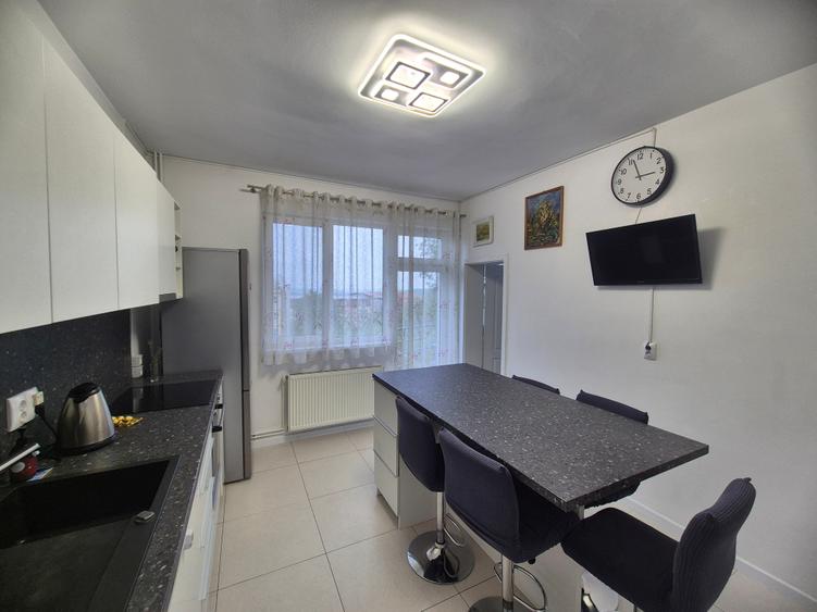 De vânzare: Casă modernă cu 200 mp utili și 600 mp teren în Andrei Mureșanu - 4