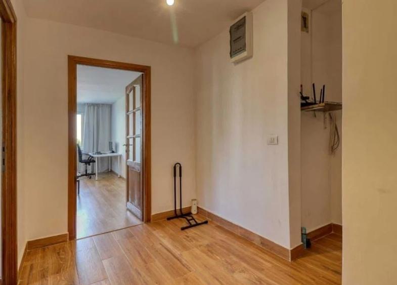 Apartament 3 Camere,Costin Georgian,Metrou,bl.1986,Amenajat,2 bai,mobilat - 4