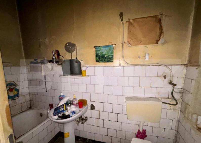 Casa de vanzare in suprafata de 100 mp localizata central i - 8