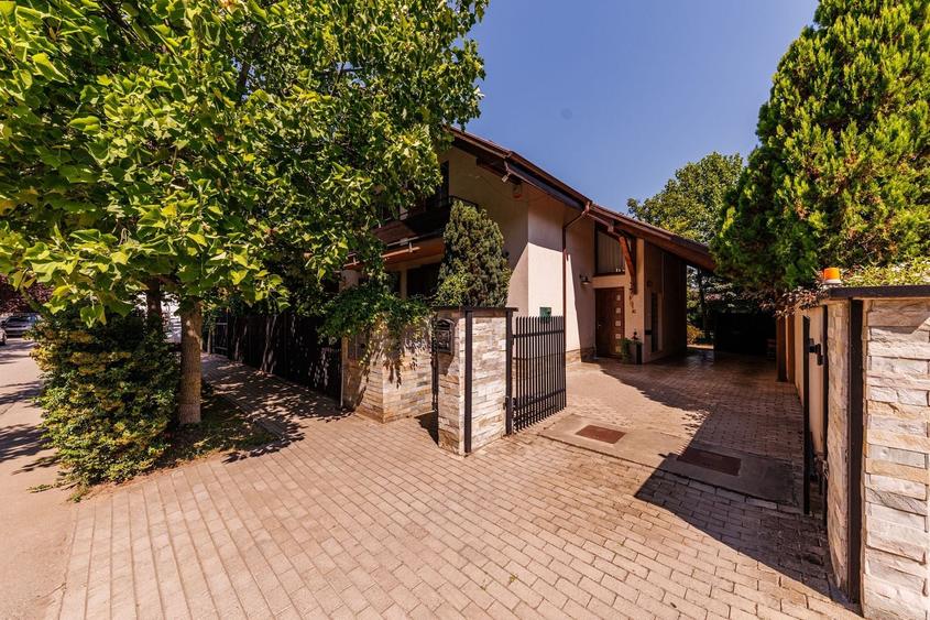 Locuiește lângă pădure, dar cu toate facilitățile la îndemână - 25