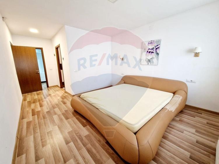 Casă / Vilă cu 4 camere de vânzare - 26