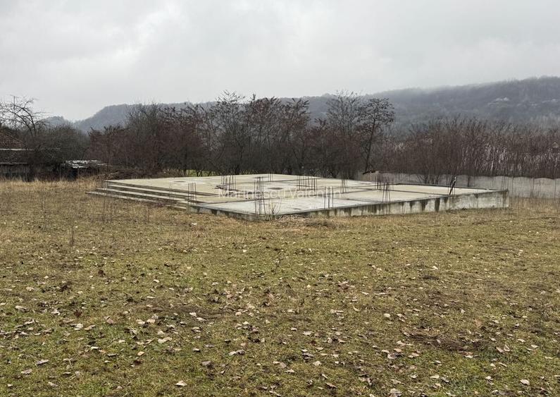 TEREN INTRAVILAN 2200 MP CAMPULUNG ARGES
