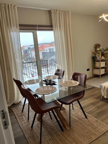 Apartament cu 3 camere decomandat, mobilat în Iris