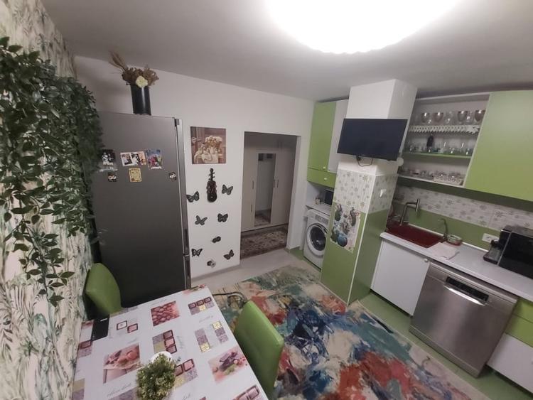 Apartament cu 2 Camere /2 Bai / 60 mp / Construit 1987/ Comision 0% - 9