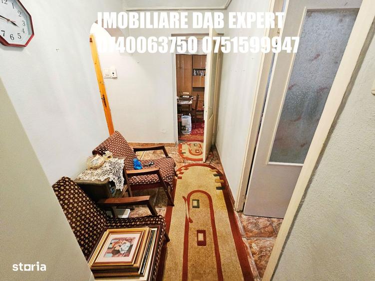 Vanzare apartament 2 camere cu balcon, bucatarie separata ?i lift - 1