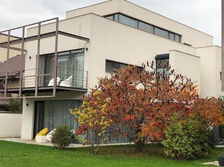 Vilă Individuala | Locație premium | Panouri solare - 9