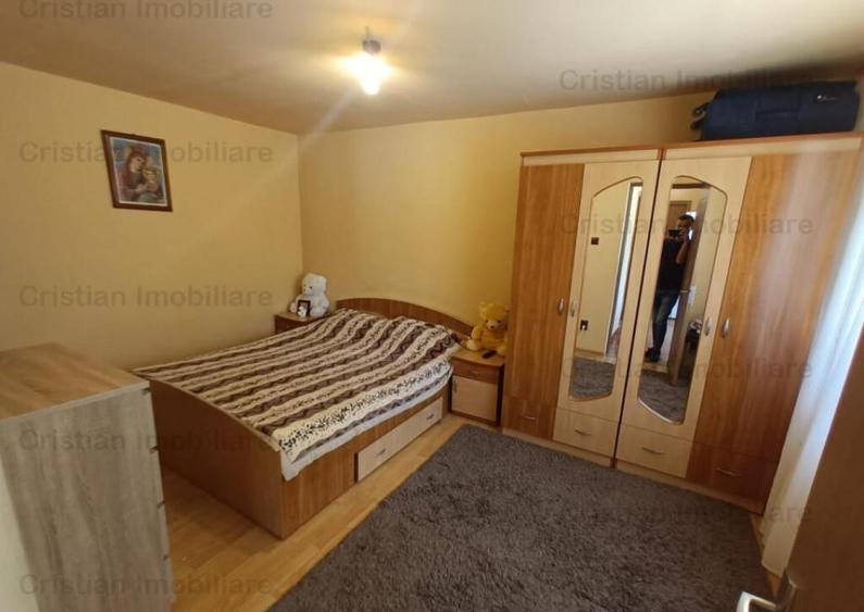 CASA NOUA 2 corpuri Teren 300 mp, zona Chercea - 27