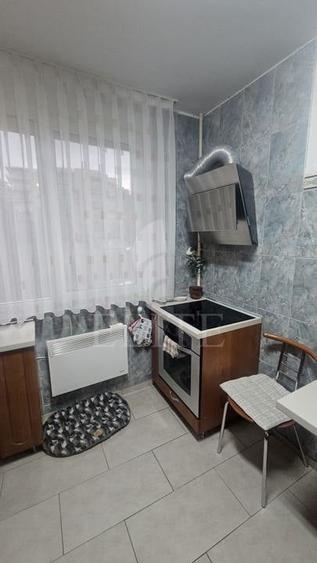 Apartament 3 camere în zona PIATA 14 IULIE - 21