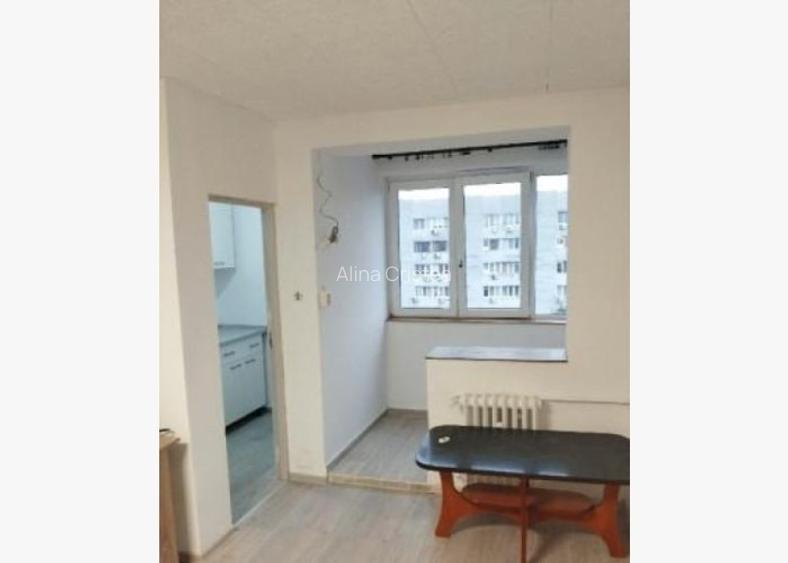 Titan metrou - Garsoniera bloc mixt